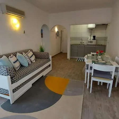 Lovely Flat 1 Min From The Beach * Armacao de Pera